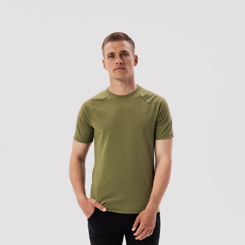 20four7 Athletic Tee